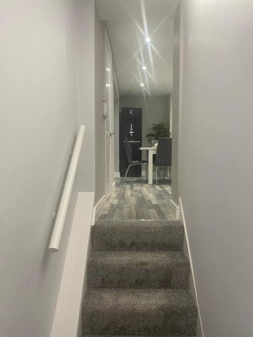 Rivendell Modern 2 Bedroom Apartment In St Peters Village Sleeps 6 Бродстерс Екстер'єр фото