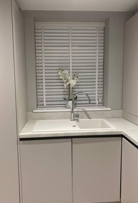 Rivendell Modern 2 Bedroom Apartment In St Peters Village Sleeps 6 Бродстерс Екстер'єр фото