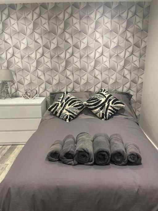 Rivendell Modern 2 Bedroom Apartment In St Peters Village Sleeps 6 Бродстерс Екстер'єр фото
